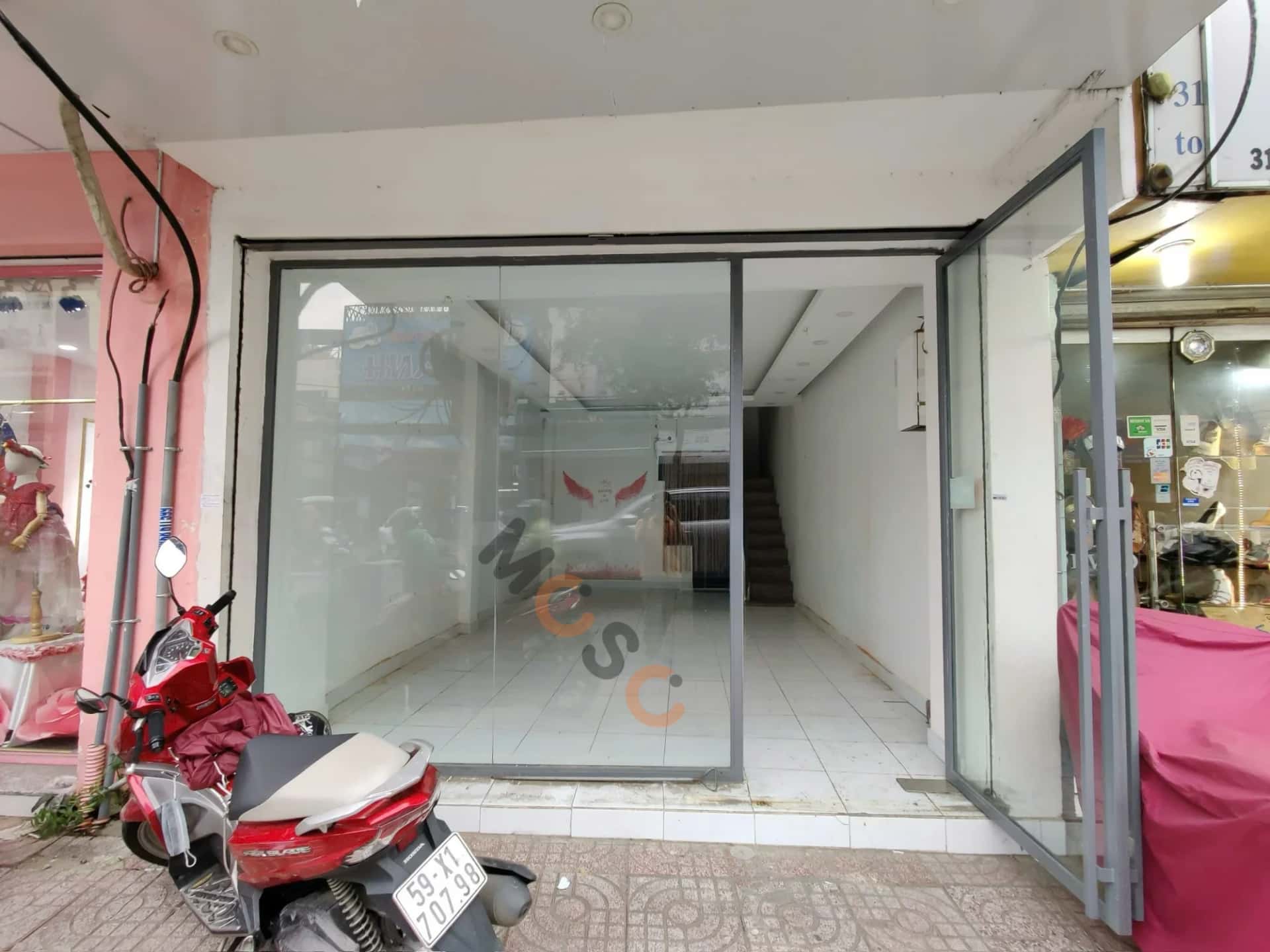 Cho thuê nhà mặt tiền 318B Cách Mạng Tháng Tám Quận 3, TP.HCM – giá 27 triệu — Hình 3